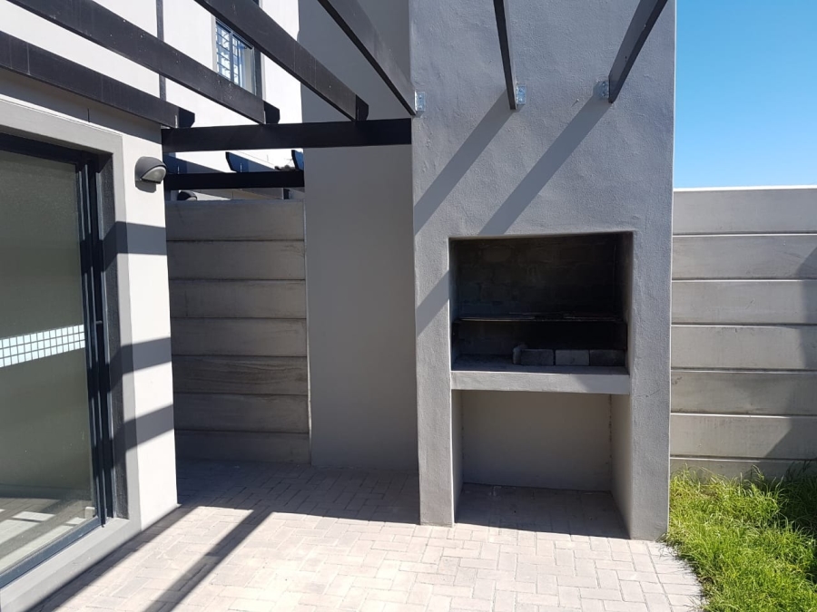 To Let 3 Bedroom Property for Rent in Parklands North Western Cape